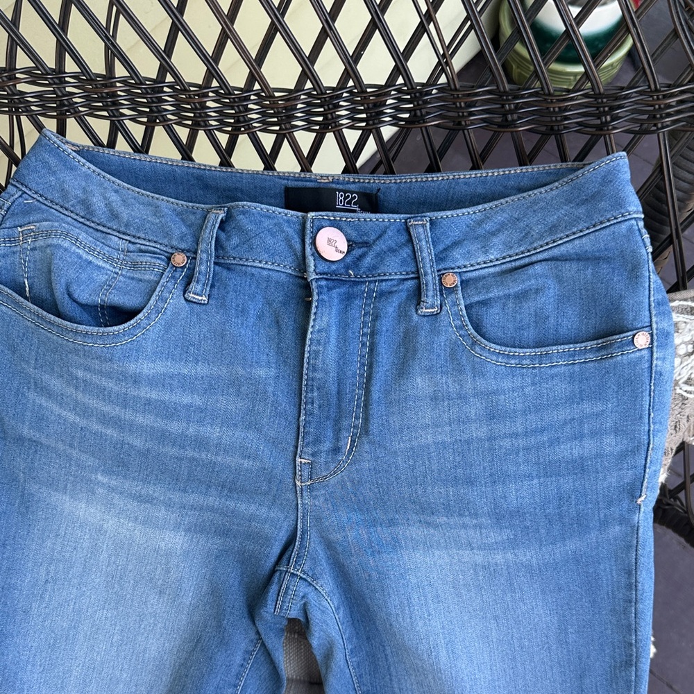 1822 Denim High Rise Light Blue Jeans